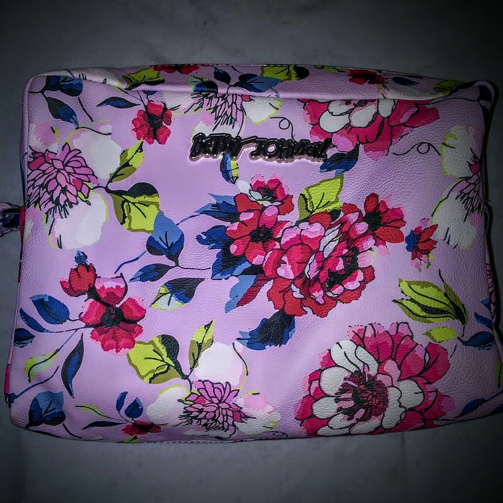 Betsey Johnson travel make up bag